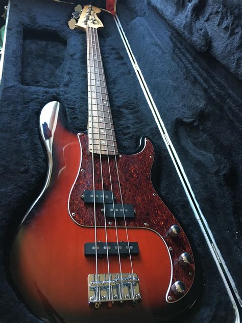 2004 Squier Standard Precision Bass Antique Burst 114 537 R Guitarporn