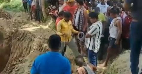 Bihar Year Old Boy Falls Into Feet Borewell Rescue Operation Underway