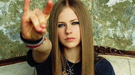 Avril Lavigne Se Une A Tiktok Y Se Muestra Igual Que En Los 2000