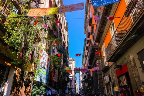 Il Centro Storico di Napoli: cosa assolutamente vedere • In viaggio con ...