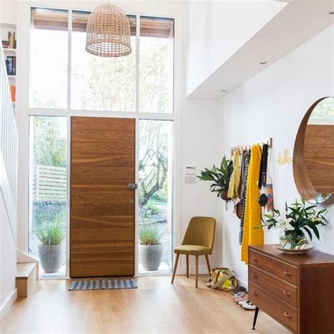 11 Home Staging Tips And Stylish Entryway Ideas For Small Spaces