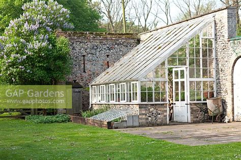 Wretham Lodge By Richard Bloom Gap Gardens