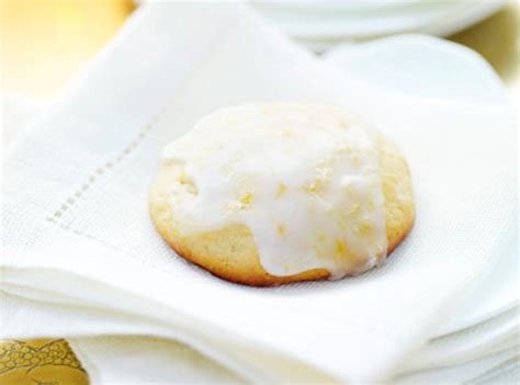 Cool slightly on the tray, about 10 minutes. Lemon Ricotta Cookies with Lemon Glaze - Angela | Lemon ...