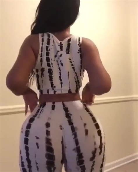 Big Ass Black Girl Twerking Xhamster