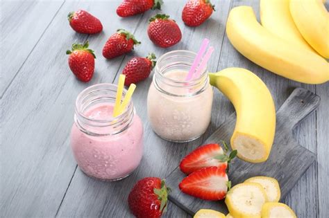 Strawberry Banana Smoothie Nutrition Livestrong