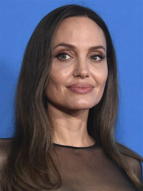 Angelina Jolie A Biografia Adorocinema