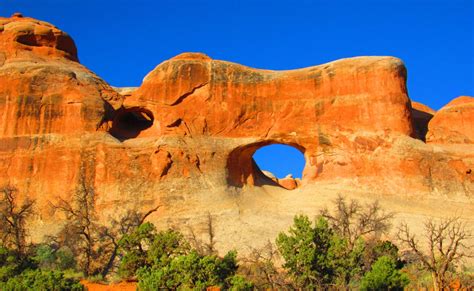 Pine Tree Arch And Tunnel Arch Trail At Arches National Park