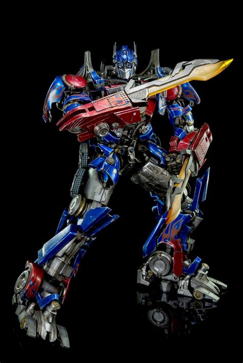 Closer Look At 3a Dark Of The Moon Optimus Prime Transformers News