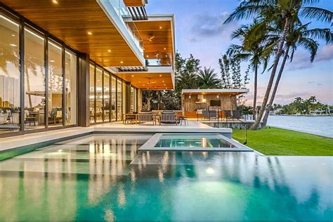 Airbnb Mansions In Miami 24 Luxury Villa Vacation Rentals In Fl