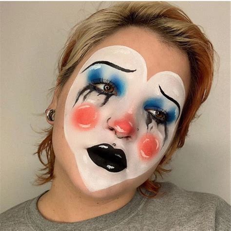Scary Clown Makeup Looks For Halloween 2020 The Glossychic Cute Clown Makeup Halloween Makeup