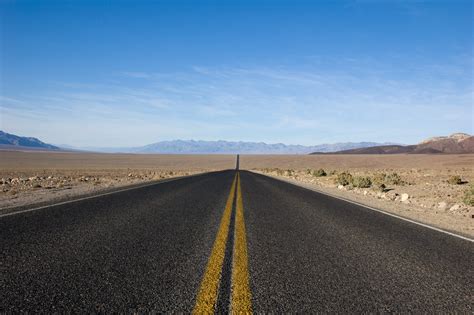 图片素材 景观 砂 地平线 领域 草原 爬坡道 沙漠 高速公路 谷 沥青 泥路 平原 直行 公路旅行 基础设施