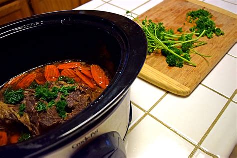 Drizzle on any remaining oil mixture. How to Make Chuck Steak Tender and Tasty | Delishably