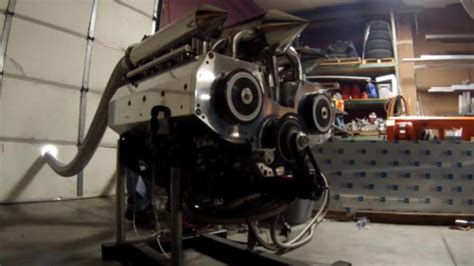 Only later was the principle used for internal combustion engines. Insane 12-rotor Wankel powerboat engine - Video