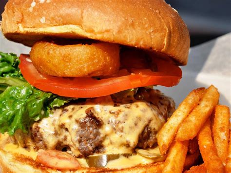 Its National Cheeseburger Day — Here Are The 10 Most Popular Burger