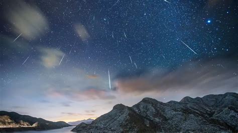 Meteor Shower Tonight The Best Time To Spot Stunning Geminids Light