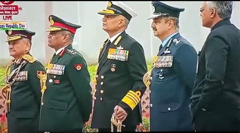 Ex Army Chiefs Tweet Shows Defence Secretary With Hands In Pockets At
