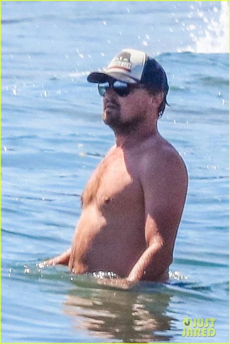 Leonardo Dicaprio Looks Like He S Having A Great Time During His Shirtless Beach Day Photo