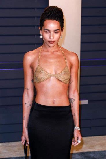 zoe kravitz tits are seen at oscars and met gala scandal planet