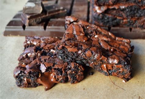 Brownies fudgy punya kandungan lemak yang cukup tinggi berasal dari mentega dan cokelat. BETTER THAN A BOYFRIEND BROWNIES RECIPES - Resep Special Mama