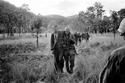 Vietnam War 1965 Battle Of Ia Drang A Wounded American S Flickr