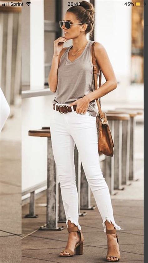 50 Beautiful Summer Outfit Ideas With White Jeans To Perfect Your Style
