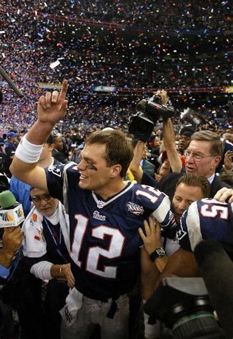 Patriots Shock Nfl Defeat Rams To Win Super Bowl The Boston Globe