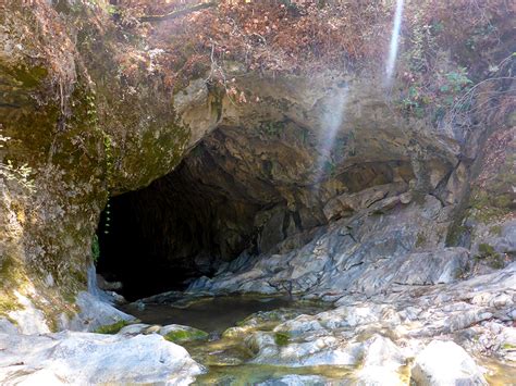 Natural Bridges Cave And Hiking Trail In Vallecito California