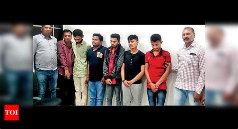Vadodara Prostitution Racket Busted On Jp Road Six Arrested Vadodara News Times Of India