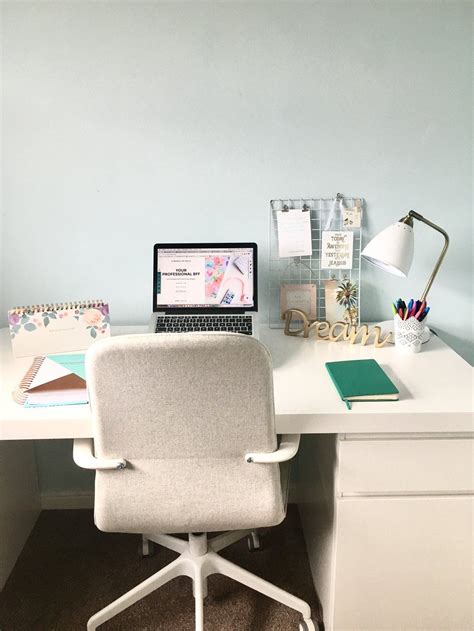How To Create The Perfect Clutter Free Workspace At Home Home Office