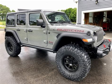 Jeep has made few changes to the 2019 wrangler for its second model year since a complete overhaul redesign. Sting Gray Owners w/ aftermarket wheels please post pics ...