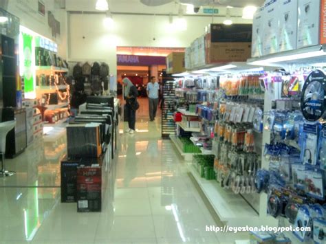 It was opened on 4 january 2010 with 173 tenants. Asashi Technology PC Outlet At Wangsa Walk Mall | Isaactan.net