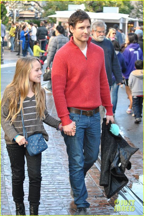 Peter Facinelli Christmas Eve Shopping With Lola Photo 2780775