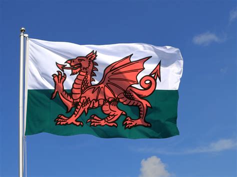 Willkommen im wales flaggen shop von flaggenplatz. Wales Flagge - Walisische Fahne kaufen - FlaggenPlatz Shop