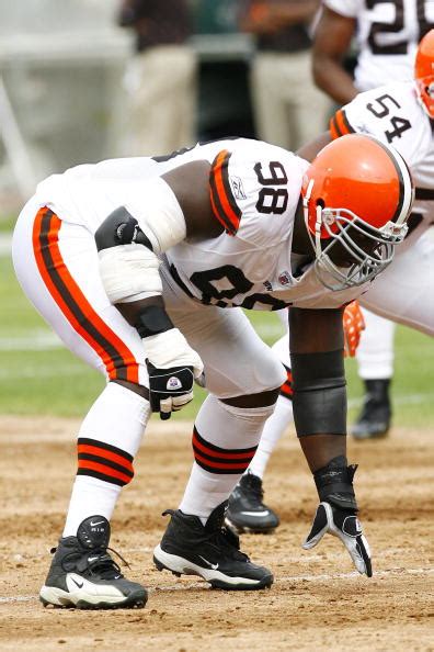 The Cleveland Browns All Decade Team 2000 2009 News Scores Highlights Stats And Rumors