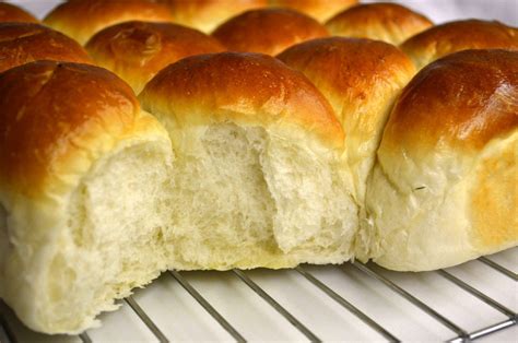 These Soft Homemade Slider Buns Are The Perfect Size For Your Favorite