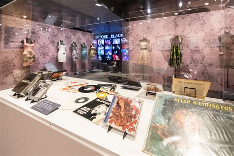 Revisit Beyond Black The Style Of Amy Winehouse Grammy Museum