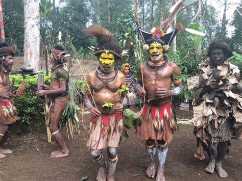 Tari Huli Tribe Papua New Guinea Adventure Bagging