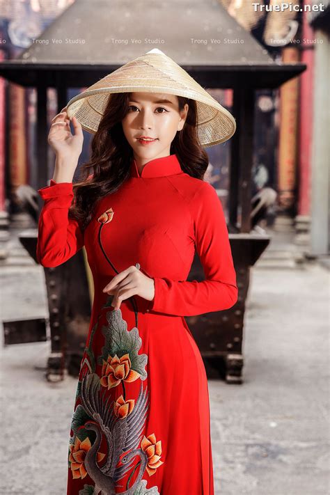 the beauty of vietnamese girls with traditional dress ao dai 4