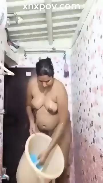 Bangladeshi Sexy Girl Full Naked Bathing Selfie For Bf Xnxpov Com