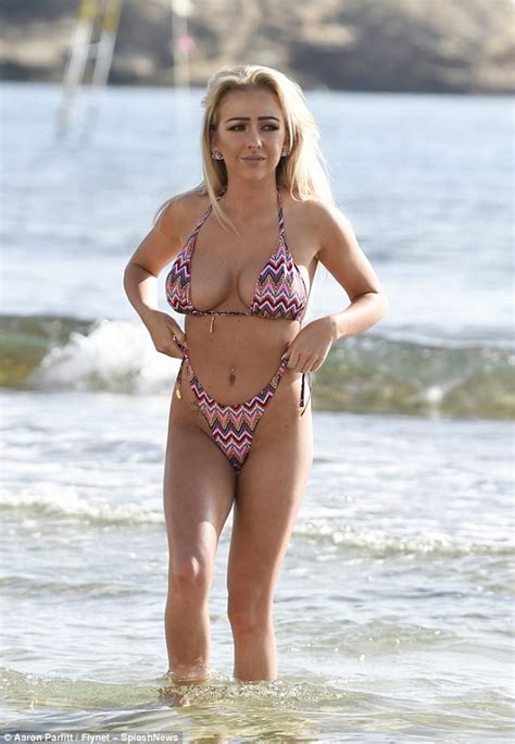 Beth Morgan Showcases Her Sensational Figure In Bikini Daily Mail Online