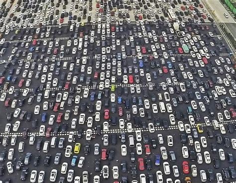 Chinas 100 Km Mother Of All Traffic Jam Lasted For 10 Days Got