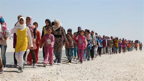 Refugees Fleeing Us Controlled Rukban Camp Seek Safety Food And Shelter From Syrian Government
