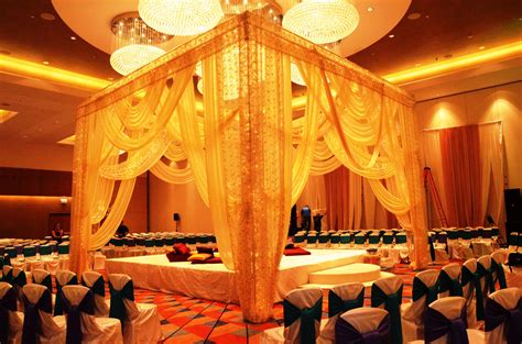 Wedding canopy for bed double layers dust proof mosquito net room decoration red. Gold canopy with lighting for an extra dramatic ceremony ...