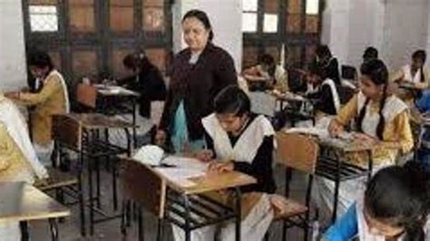 In Mp Schools For Classes 11 12 To Reopen With 50 Attendance Kfindtech