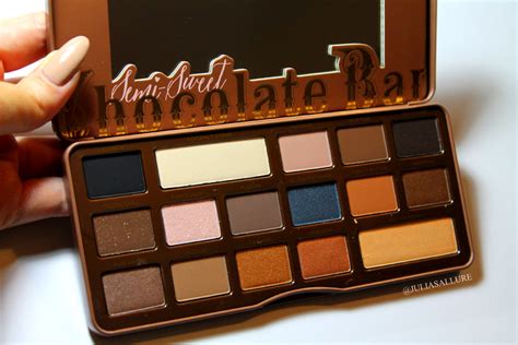 Encased in a playful chocolate bar tin, the rich selection of the perfect browns, neutrals, and little pops of color appeal to. Too Faced: Semi Sweet Chocolate Bar Palette (Review and ...
