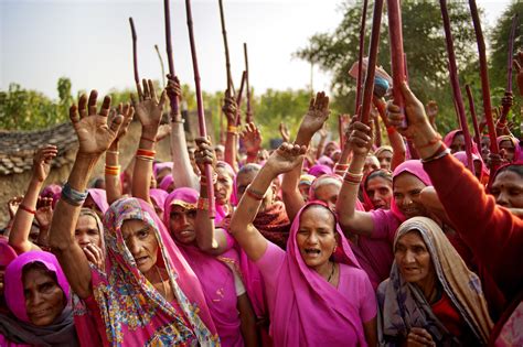 Indias Pink Clad Vigilantes The Gulabi Gang Unearth Women