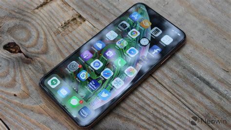 Big Surprise Iphone Xs Max Has The Best Smartphone Display Ever Per Displaymate Neowin