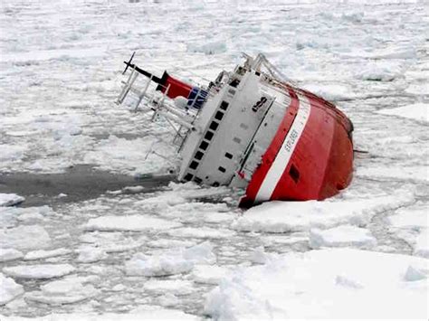 Icy Rescue As Seas Claim A Cruise Ship The New York Times