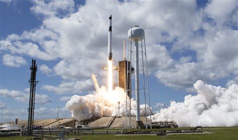The Epoch Times Live Now The Worlds First 3d Printed Rocket Launches