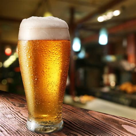 An average pint of regular beer has 204 calories, according to the united states department of agriculture. How many ounces in a pint of beer?